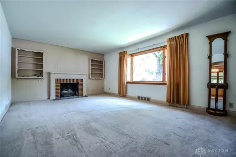 Living - 3919 Strathmoor Dr, Kettering, OH 45429 photo 1 of 4