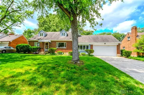 Exterior - 3919 Strathmoor Dr, Kettering, OH 45429 photo 12 of 12