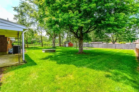 Exterior - 3919 Strathmoor Dr, Kettering, OH 45429 photo 7 of 12