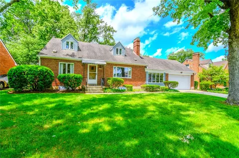 3919 Strathmoor Dr, Kettering, OH 45429