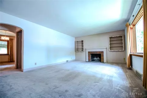 Living - 3919 Strathmoor Dr, Kettering, OH 45429 photo 2 of 4