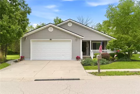 560 Park Hills Xing #40, Fairborn, OH 45324
