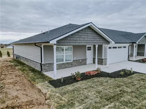 4528 W Ridgewood Rd, Springfield, OH 45503