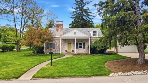 1015 Laurelwood Rd, Kettering, OH 45409