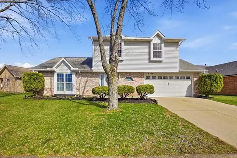 8798 Deer Chase Dr, Huber Heights, OH 45424