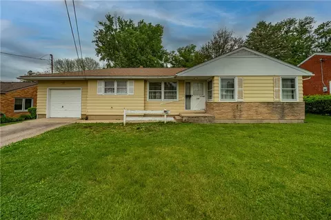 110 Parker Dr, Springboro, OH 45066
