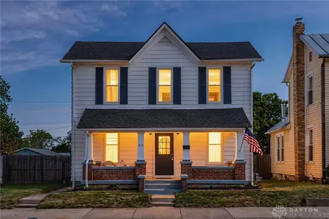 815 E Pearl St, Miamisburg, OH 45342