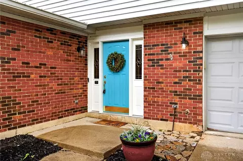 391 Roselake Dr, Centerville, OH 45458 photo 3