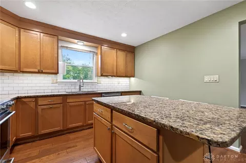 391 Roselake Dr, Centerville, OH 45458 photo 13