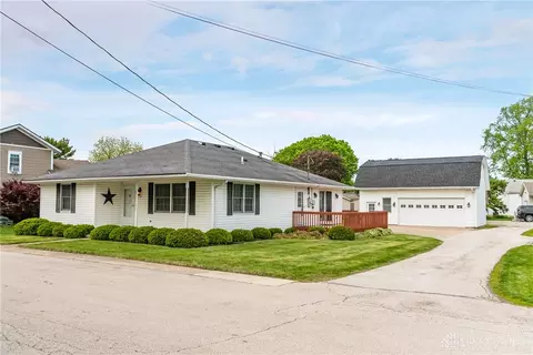 20 W Walnut St, Brookville, OH 45309