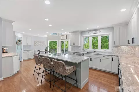 Kitchen - 183 Congress Run Rd, Cincinnati, OH 45215 photo 2 of 10