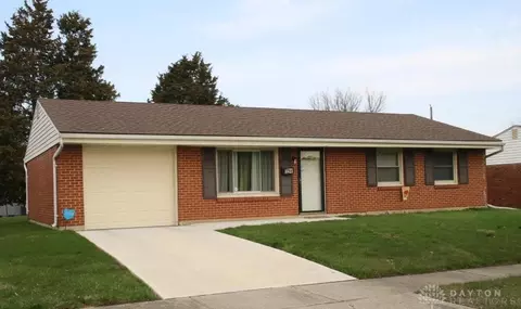 1134 Salem Ln, Xenia, OH 45385