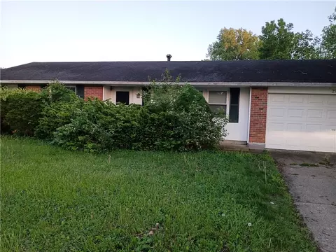 2790 Swigert Rd, Kettering, OH 45440
