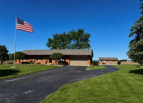 5849 Sulphur Springs Rd, Brookville, OH 45309