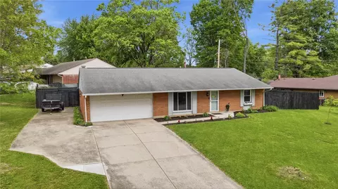 2271 Mission Ln, Bellbrook, OH 45305