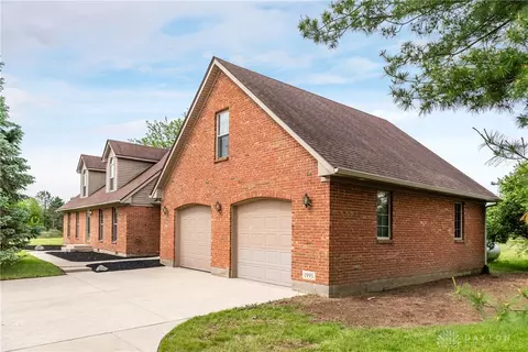 9981 Ridge Acres Ln, Union, OH 45322