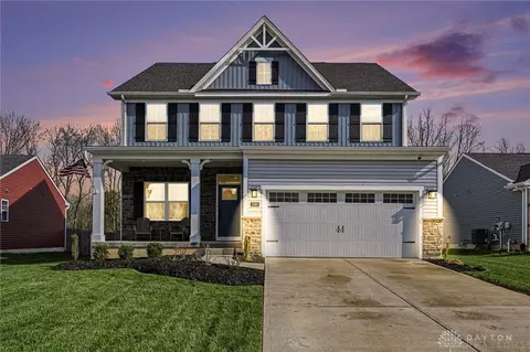 1745 Highlander Dr, Xenia, OH 45385