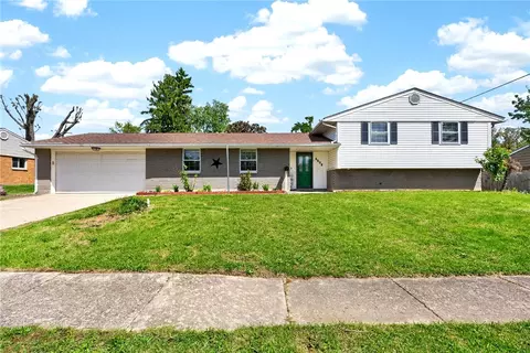 6608 Stranwood Dr, Englewood, OH 45322