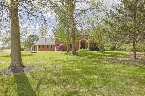 1757 Phillips Rd, Lebanon, OH 45036