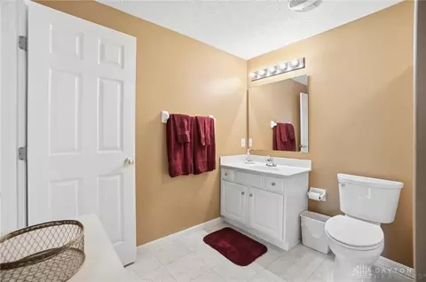 Bath - 6460 Pinehurst Ln, Mason, OH 45040 photo 12 of 15