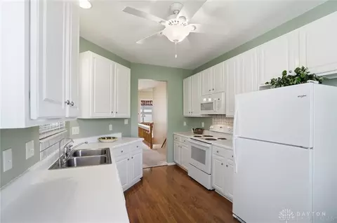 Kitchen - 6460 Pinehurst Ln, Mason, OH 45040 photo 2 of 7