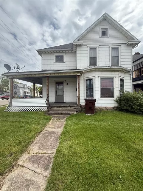979 Lagonda Ave, Springfield, OH 45503
