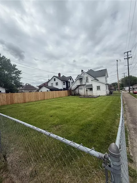 Exterior - 979 Lagonda Ave, Springfield, OH 45503 photo 7 of 7
