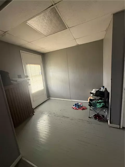 Entry Way - 979 Lagonda Ave, Springfield, OH 45503 photo 1 of 2