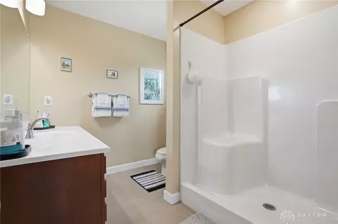 Bath - 3151 Beal Rd, Franklin, OH 45005 photo 1 of 5