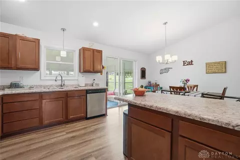 Kitchen - 3151 Beal Rd, Franklin, OH 45005 photo 5 of 5