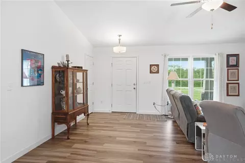 Entry Way - 3151 Beal Rd, Franklin, OH 45005 photo 1 of 5