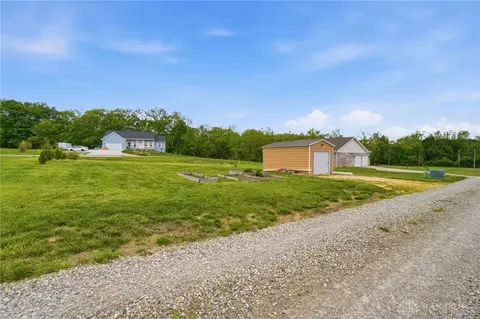 Exterior - 3151 Beal Rd, Franklin, OH 45005 photo 12 of 19
