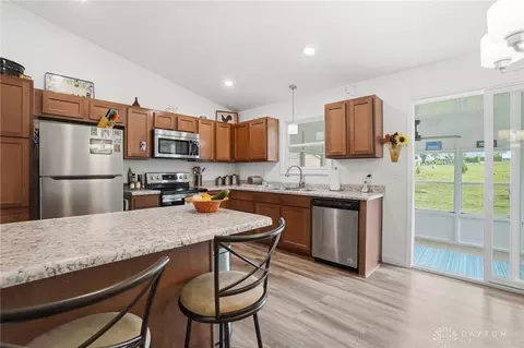 Kitchen - 3151 Beal Rd, Franklin, OH 45005 photo 2 of 5