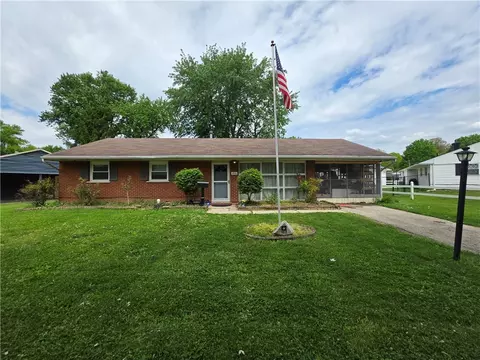 2916 Blackhawk Rd, Dayton, OH 45420