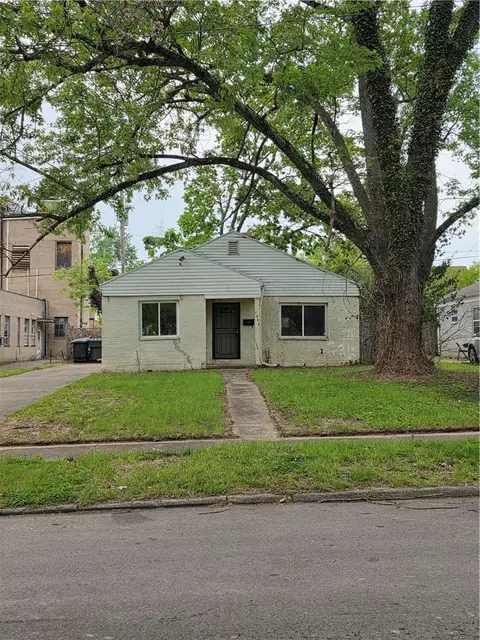 1343 Cory Dr, Dayton, OH 45406