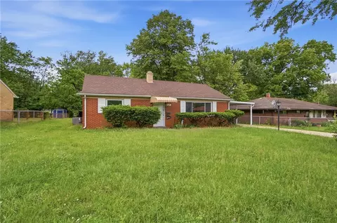 8741 Neptune Dr, Cincinnati, OH 45231 photo 4