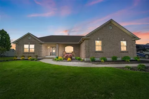 3413 Ash Meadow Ln, Franklin, OH 45005