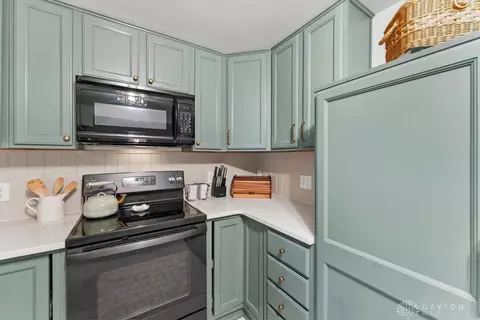 Kitchen - 7436 Stephen St, Maineville, OH 45039 photo 4 of 7