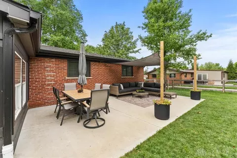 Exterior - 7436 Stephen St, Maineville, OH 45039 photo 9 of 17