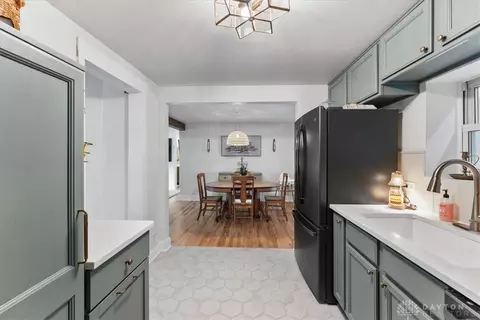 Kitchen - 7436 Stephen St, Maineville, OH 45039 photo 6 of 7