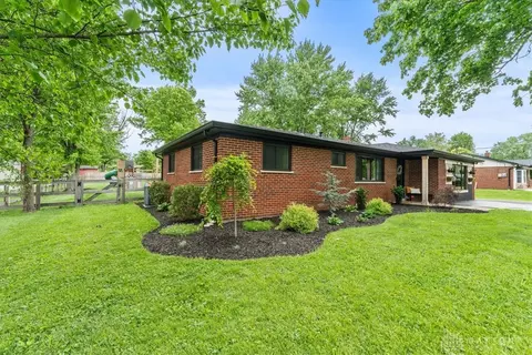 Exterior - 7436 Stephen St, Maineville, OH 45039 photo 5 of 17