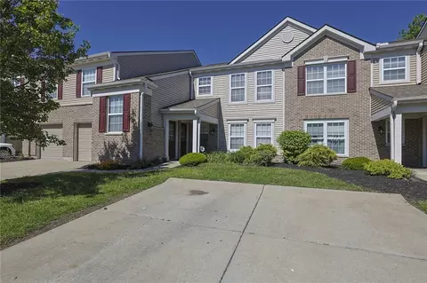 1545 Weatherstone Cir, Monroe, OH 45050