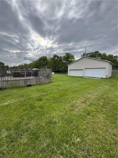 Exterior - 165 Baker Ln, Franklin, OH 45005 photo 7 of 8