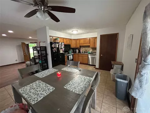 Kitchen - 165 Baker Ln, Franklin, OH 45005 photo 1 of 3