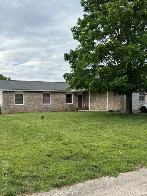 Exterior - 165 Baker Ln, Franklin, OH 45005 photo 3 of 8