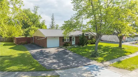 7411 Biscayne Ct, Dayton, OH 45424