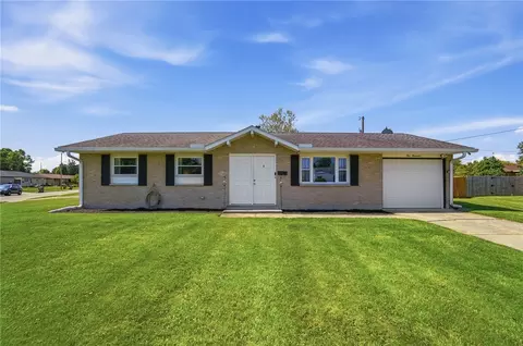 1000 Langdale Ave, New Carlisle, OH 45344
