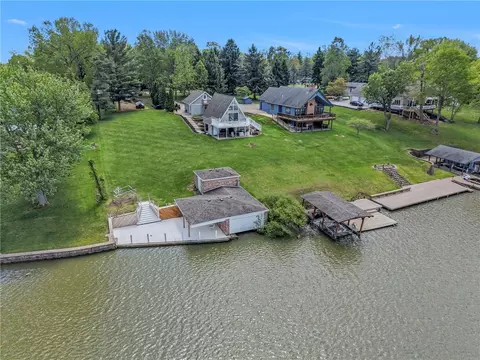 4534 Navajo Trl, Jamestown Vlg, OH 45335