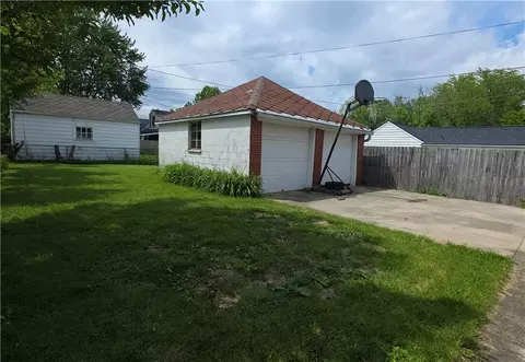 Exterior - 3109 Shroyer Rd, Kettering, OH 45429 photo 4 of 6