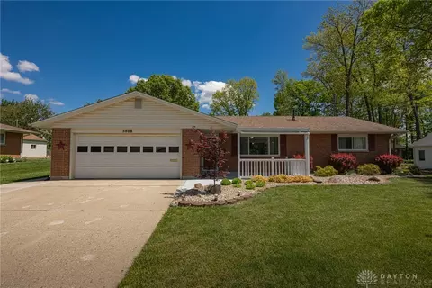 5808 Woodville Dr, Dayton, OH 45414